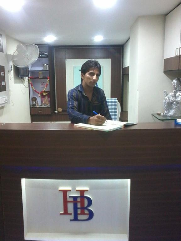 Hotel Honey Bunny Ahmedabad Eksteriør billede