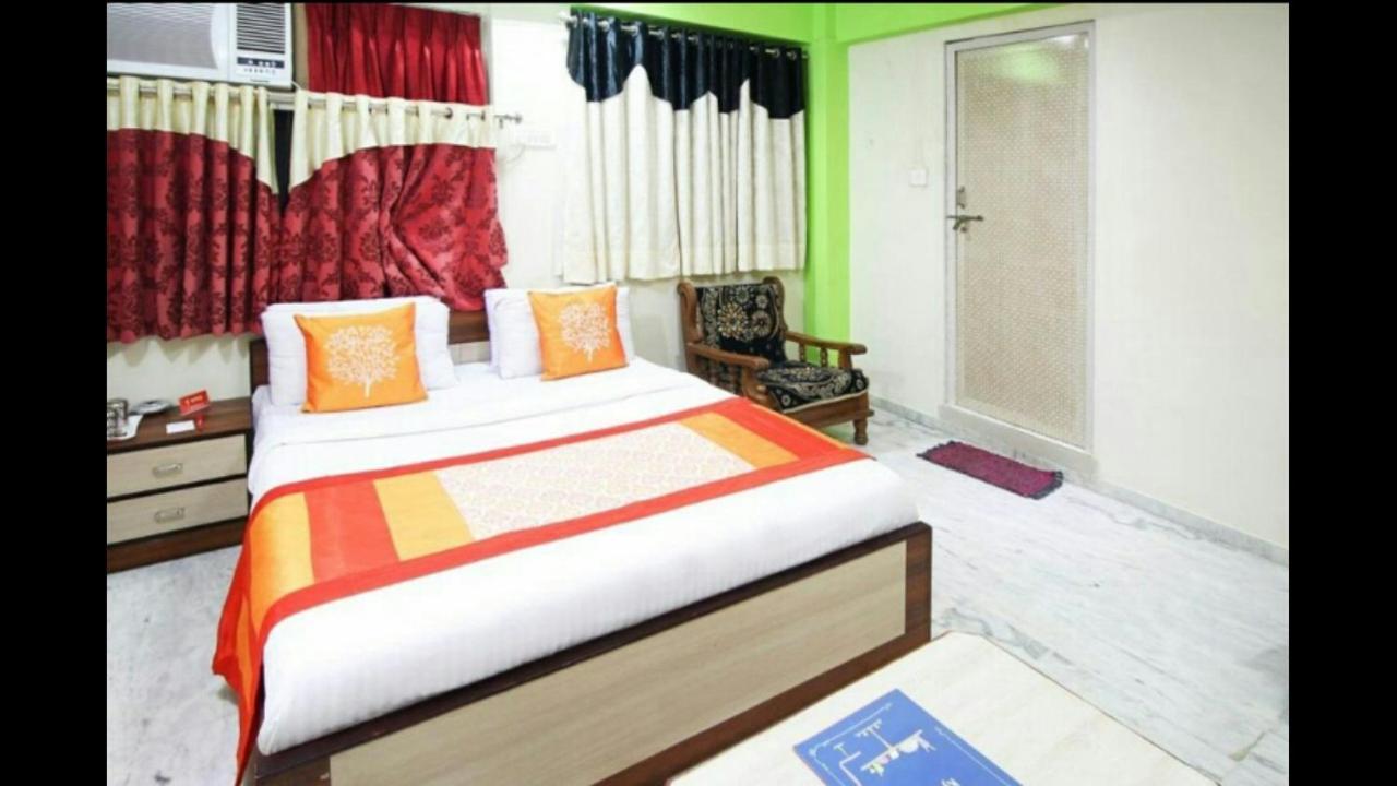 Hotel Honey Bunny Ahmedabad Eksteriør billede